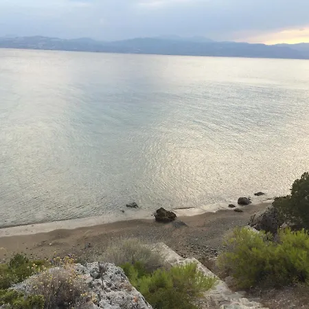 Heleni Villa Vouliagmeni Lake