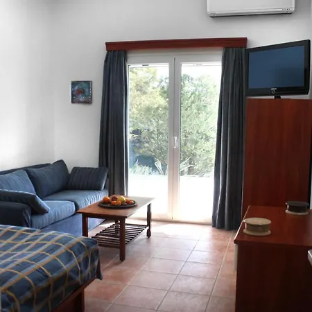 Heleni Villa Vouliagmeni Lake