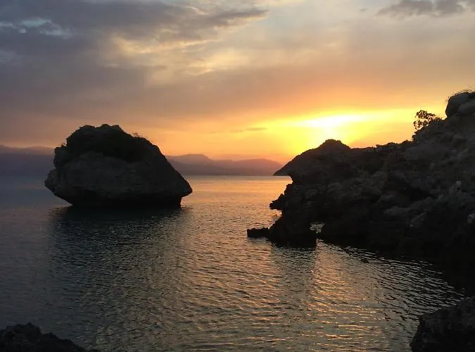 别墅 Heleni 沃里亚戈米尼湖